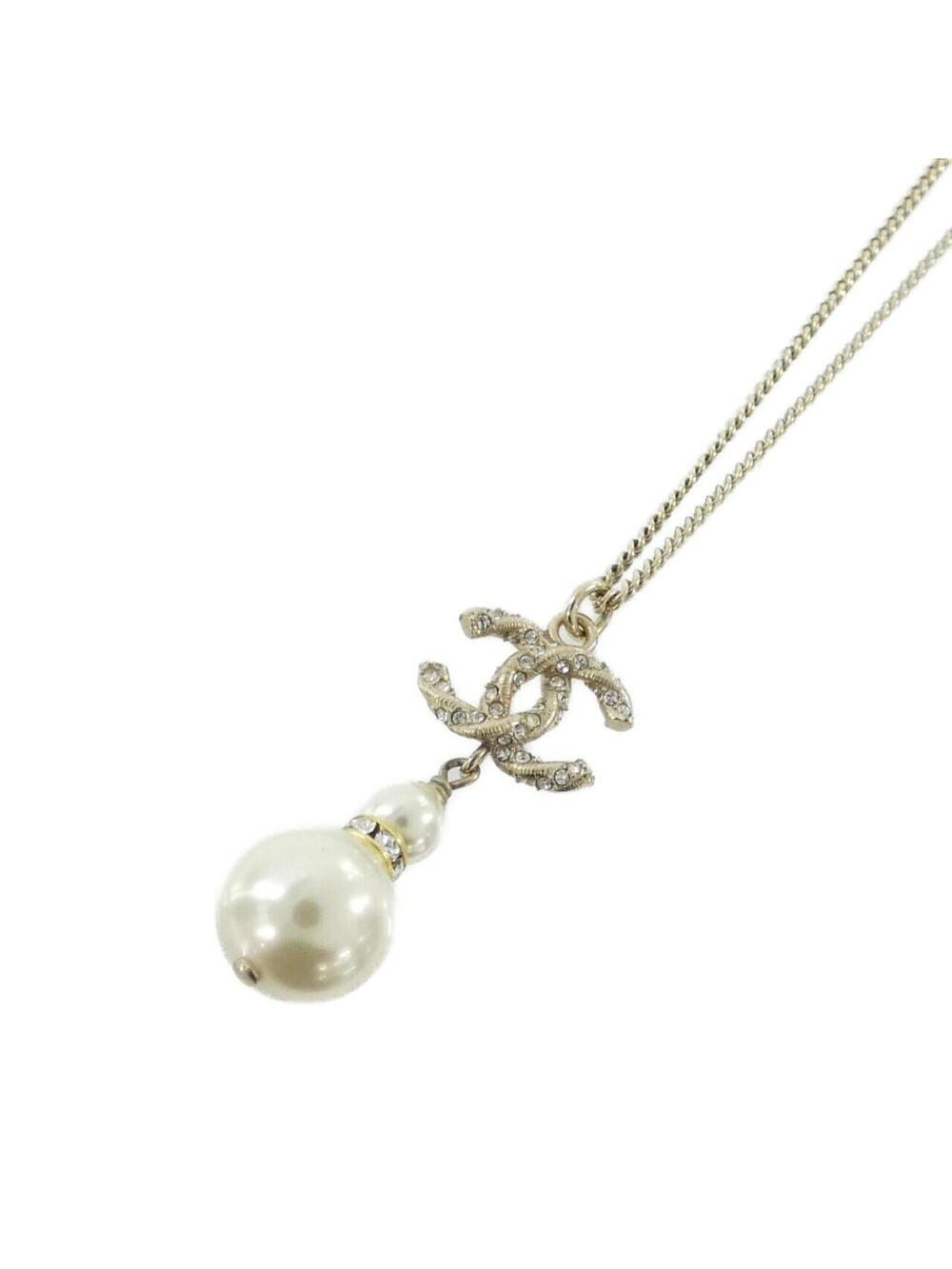 Chanel Pendant Necklace Gold And White #371948C99B